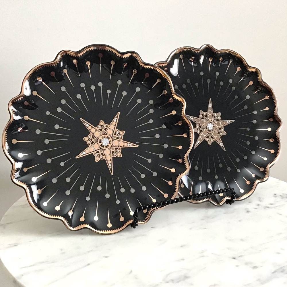 Anthropologie Catherine Martin 24K Gold Starry Night Set Of Two Plates NWT